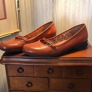 Fall sale on beautiful flats!